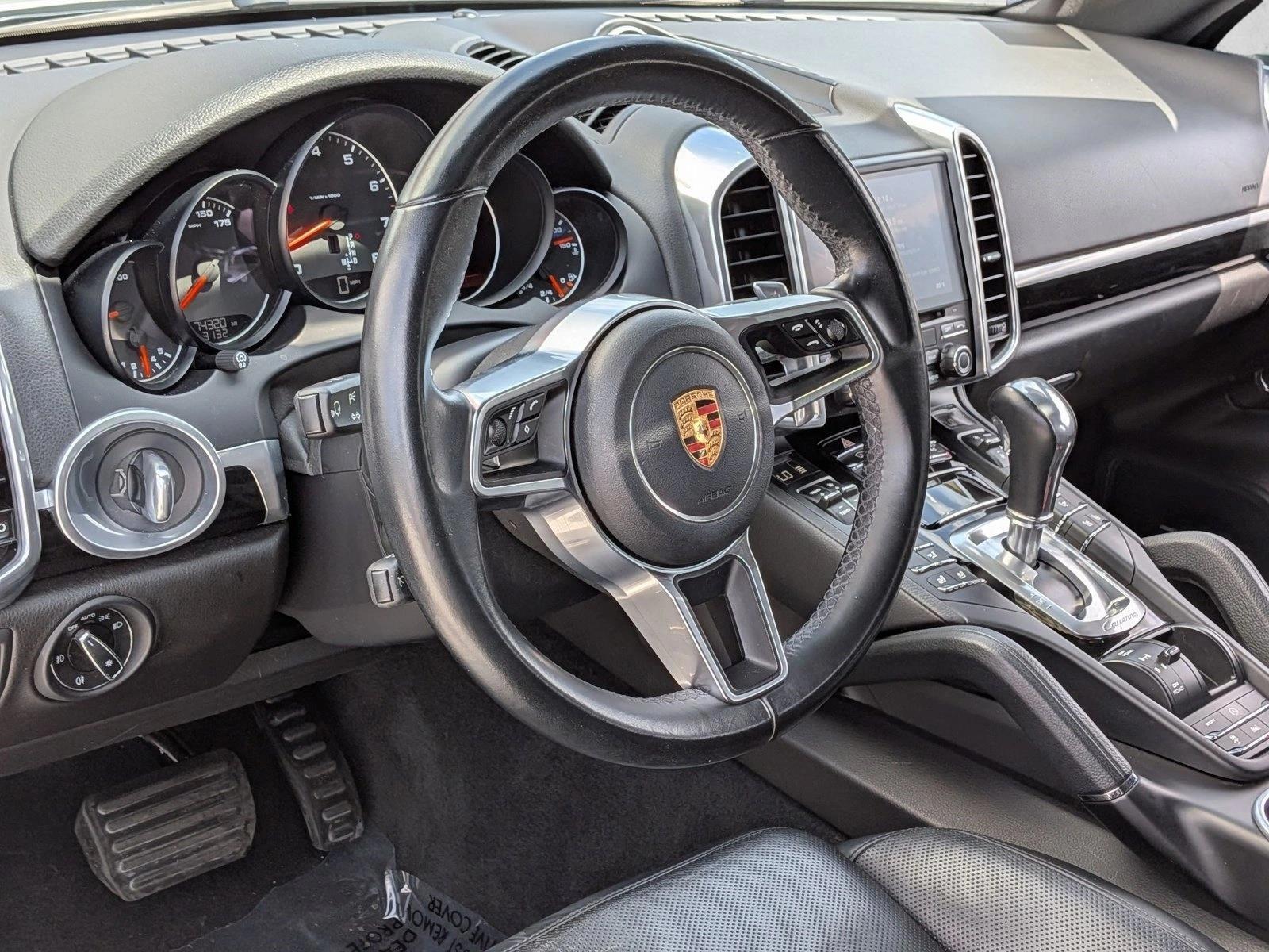 Thumbnail: 2017 Porsche Cayenne - 3