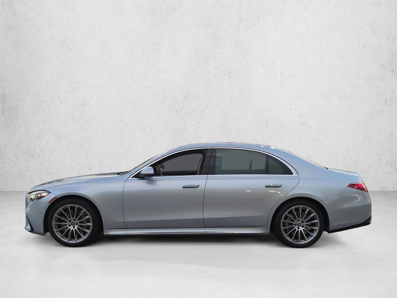 Thumbnail: 2023 Mercedes-Benz S-Class - 2