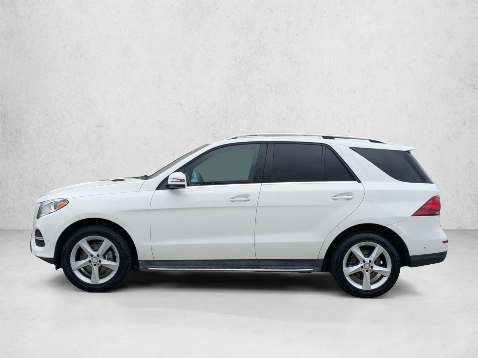 Thumbnail: 2017 Mercedes-Benz GLE - 2