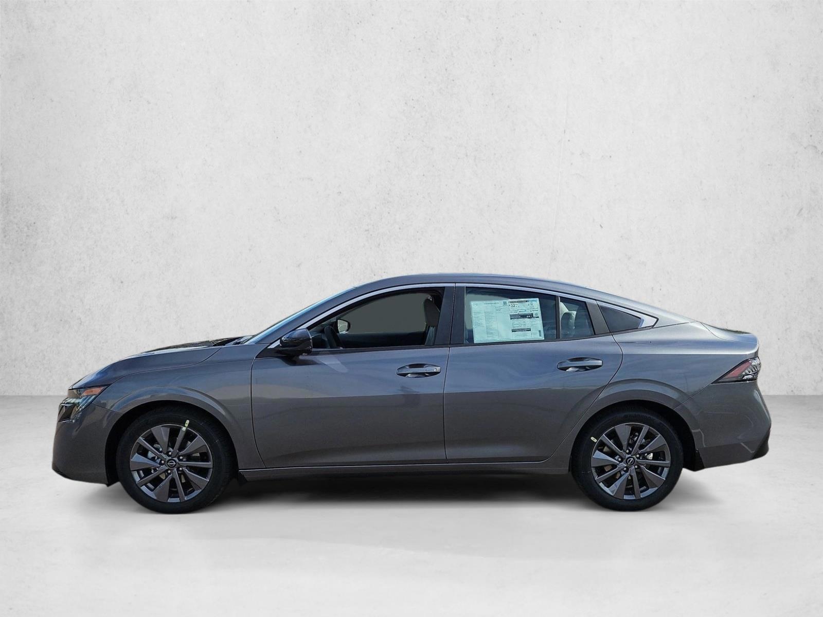 Thumbnail: 2026 Nissan Sentra - 2