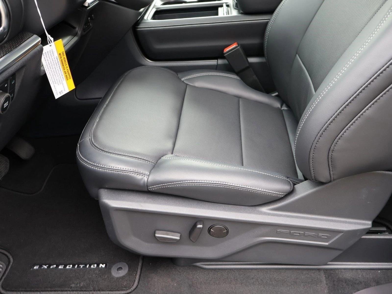 Thumbnail: 2026 Ford Expedition MAX - 5