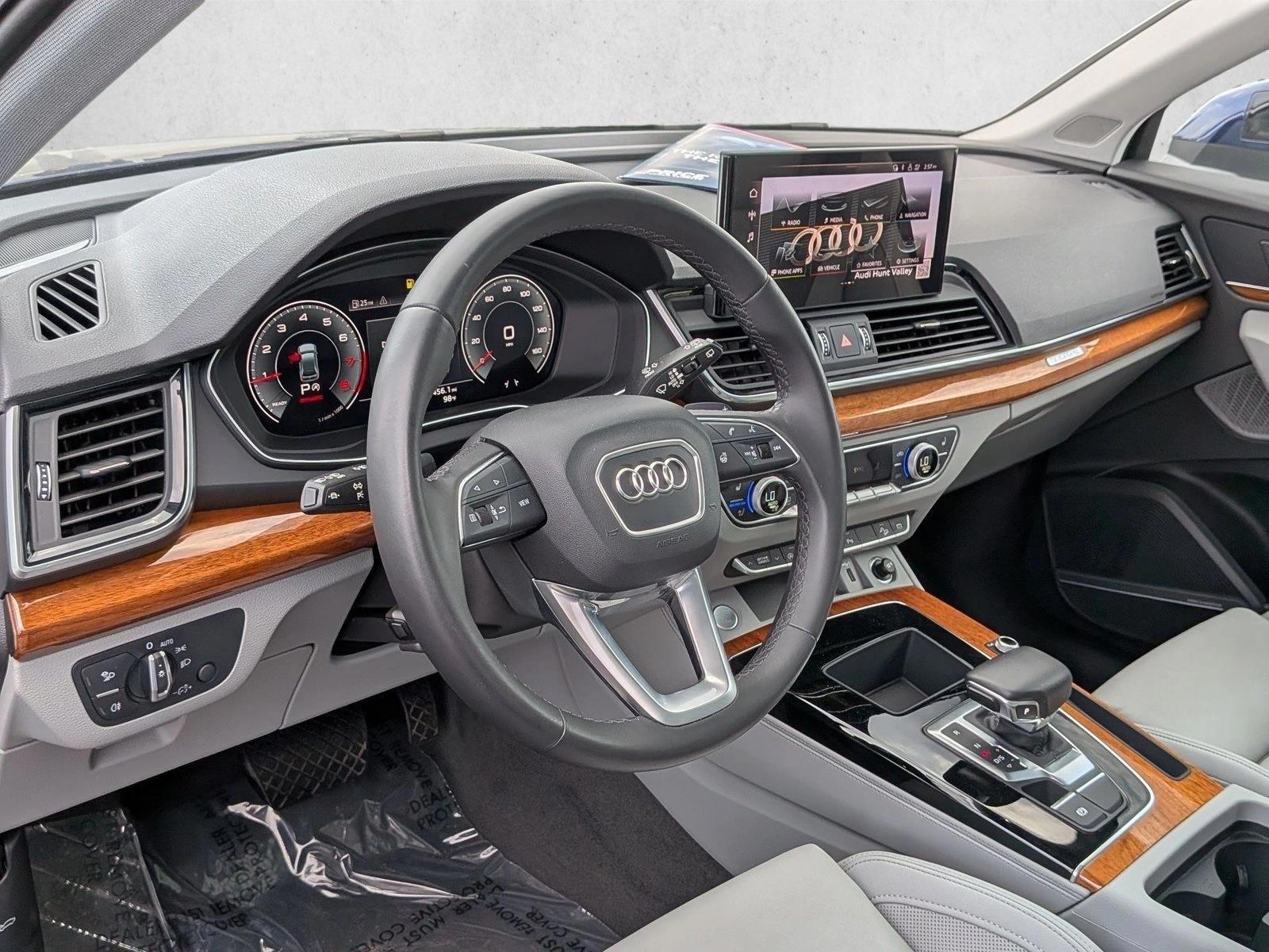 Thumbnail: 2023 Audi Q5 - 3