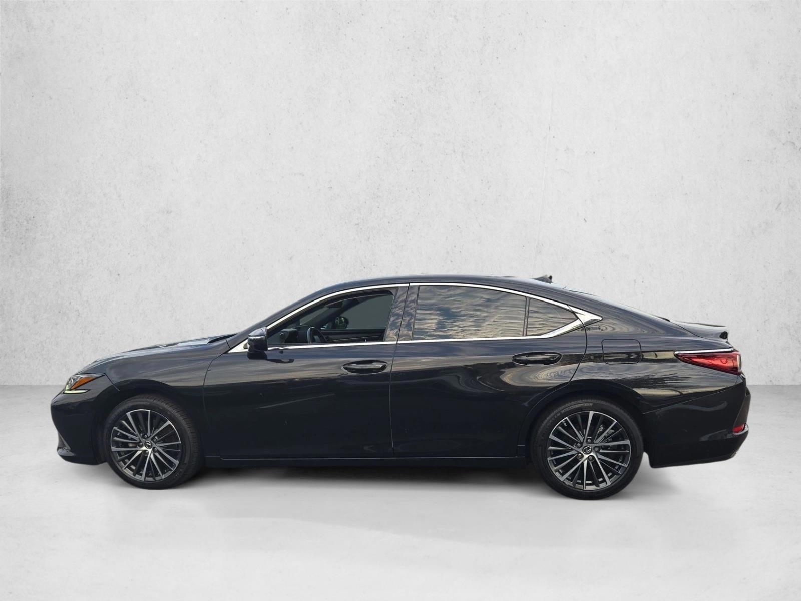 Thumbnail: 2022 Lexus ES - 2