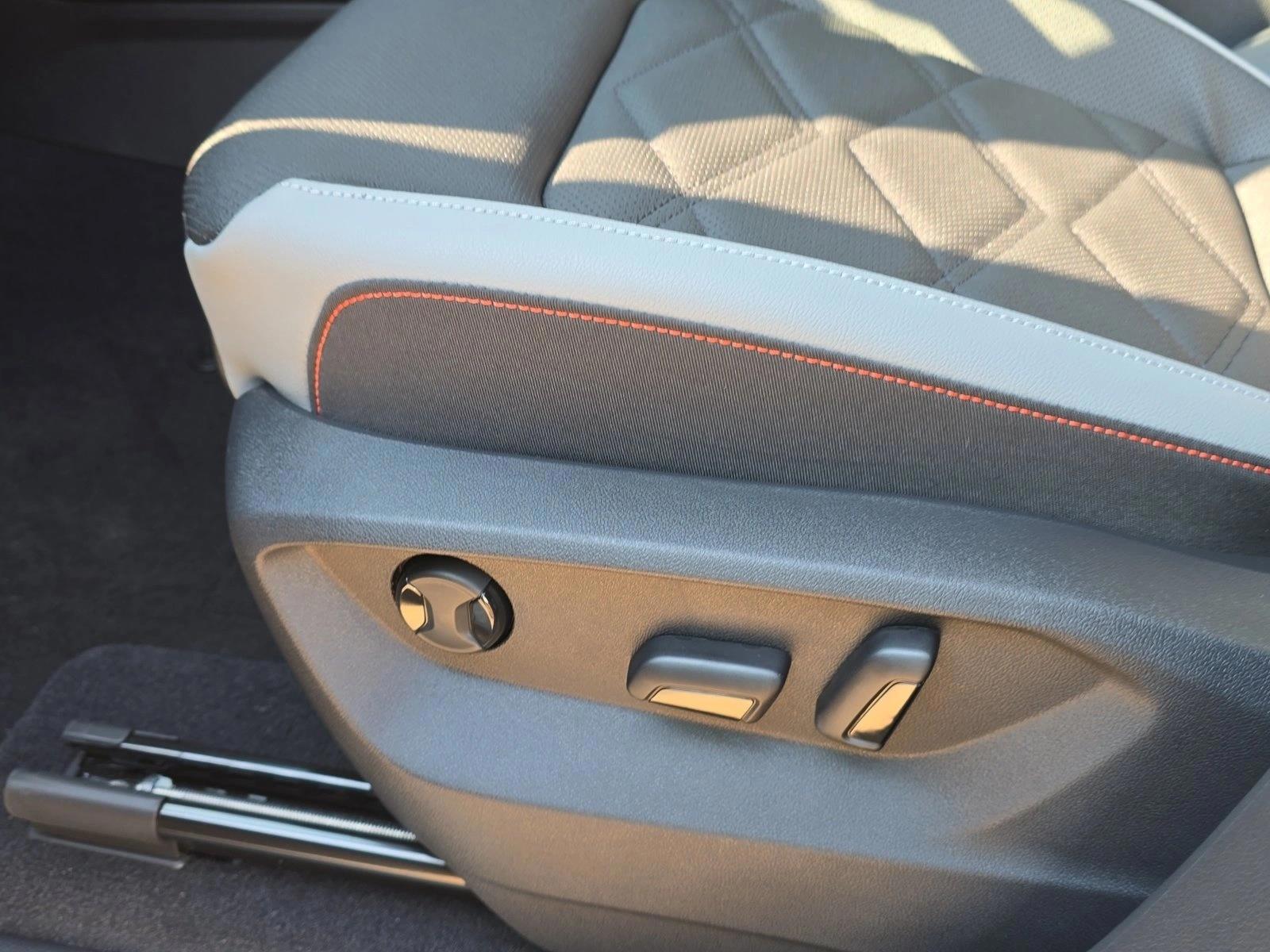 Thumbnail: 2026 Volkswagen Atlas - 4