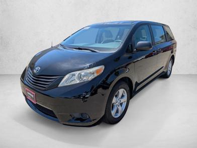 2012 Toyota Sienna LE -
                  Hayward, CA