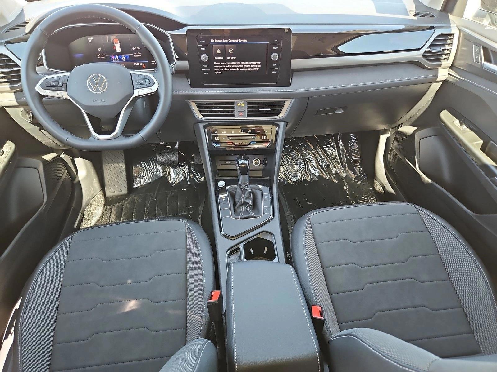 Thumbnail: 2027 Volkswagen Taos - 3