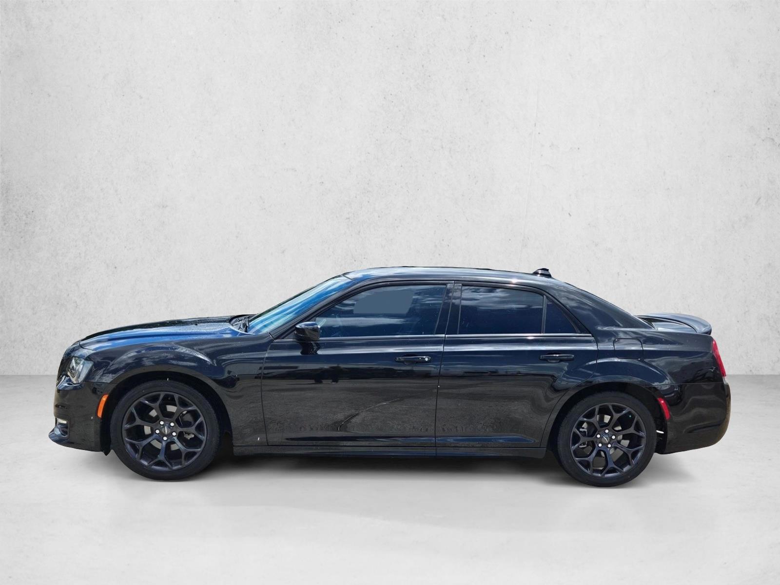 Thumbnail: 2020 Chrysler 300 - 2