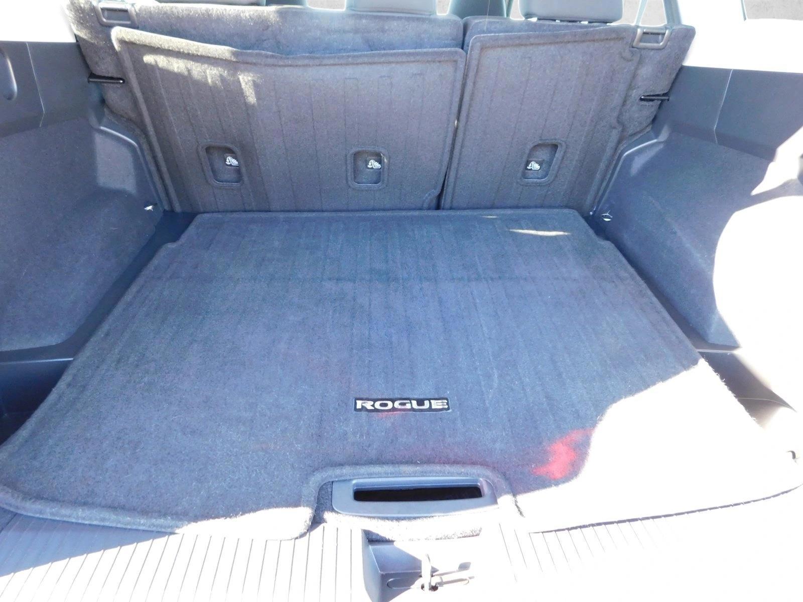 2025 Nissan Rogue SV - Photo 10