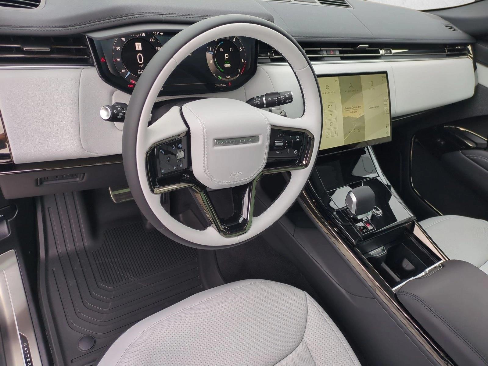 Thumbnail: 2027 Land Rover Range Rover Sport - 3