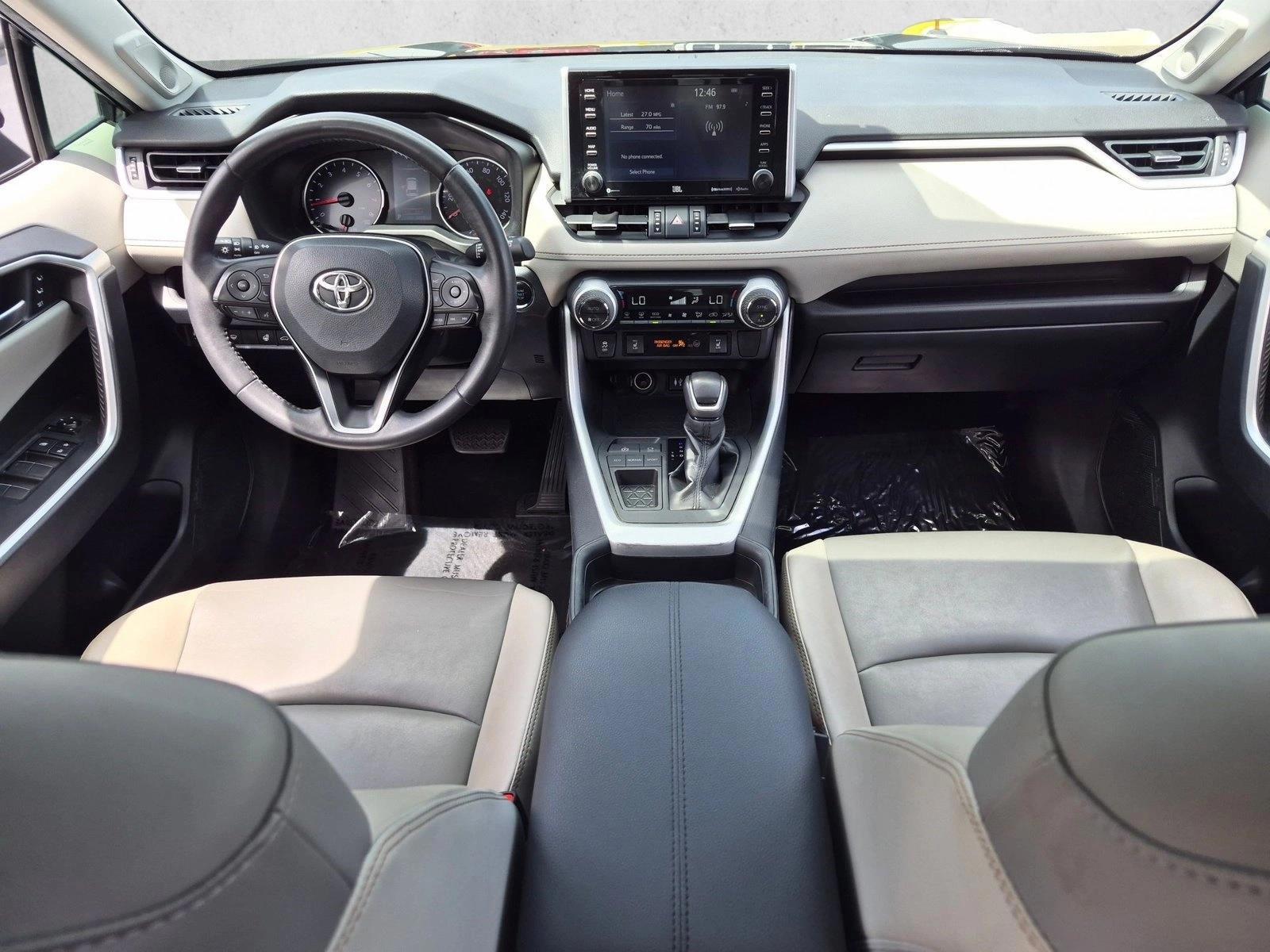 Thumbnail: 2019 Toyota RAV4 - 4