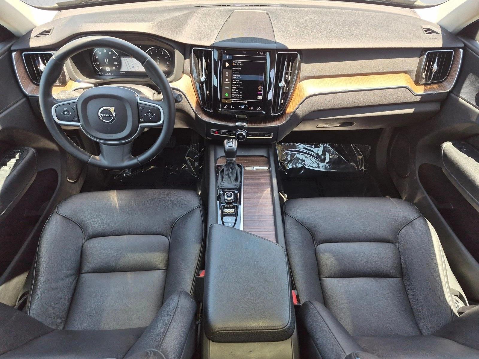 Thumbnail: 2021 Volvo XC60 - 4