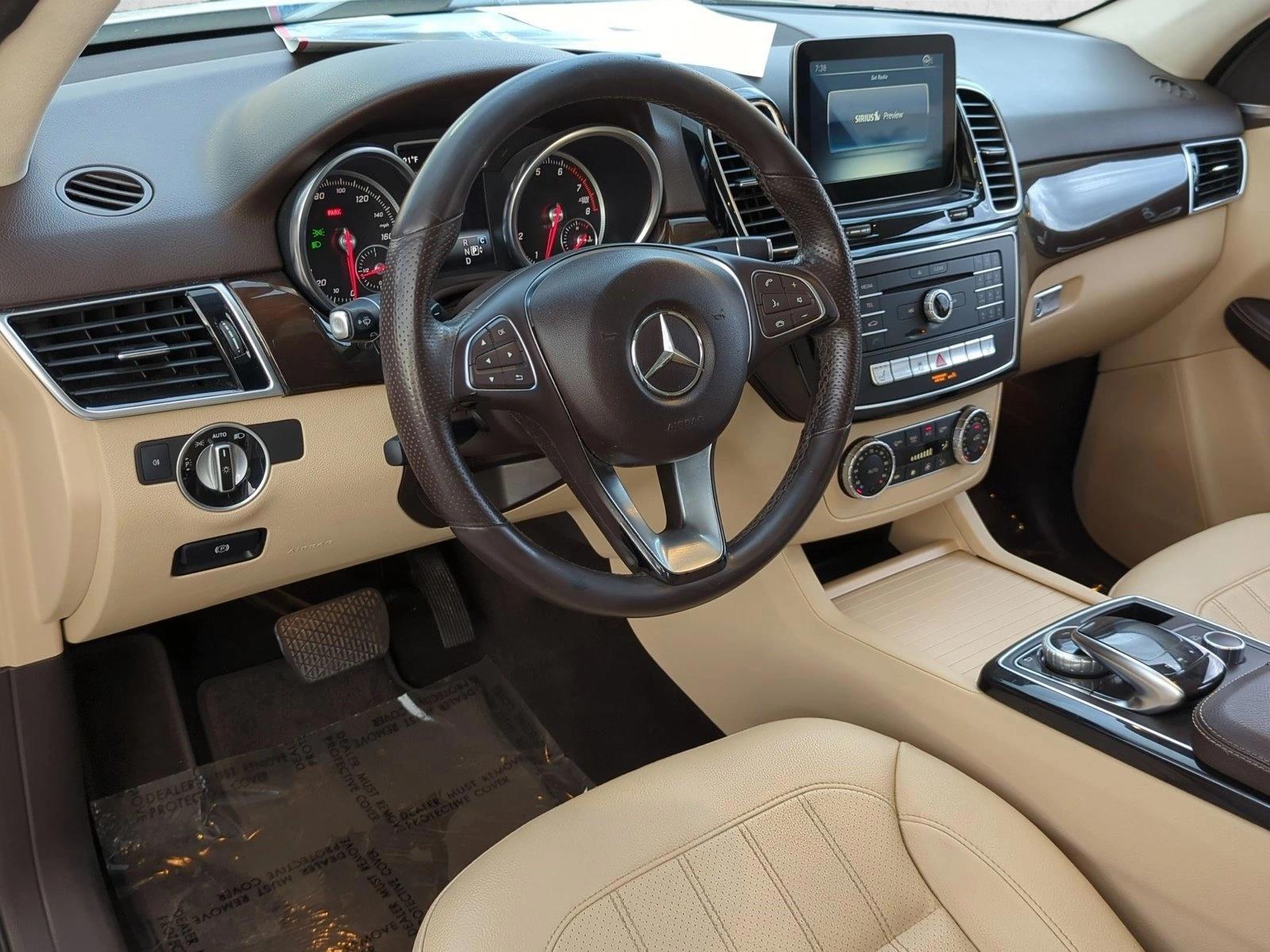 Thumbnail: 2017 Mercedes-Benz GLE - 3