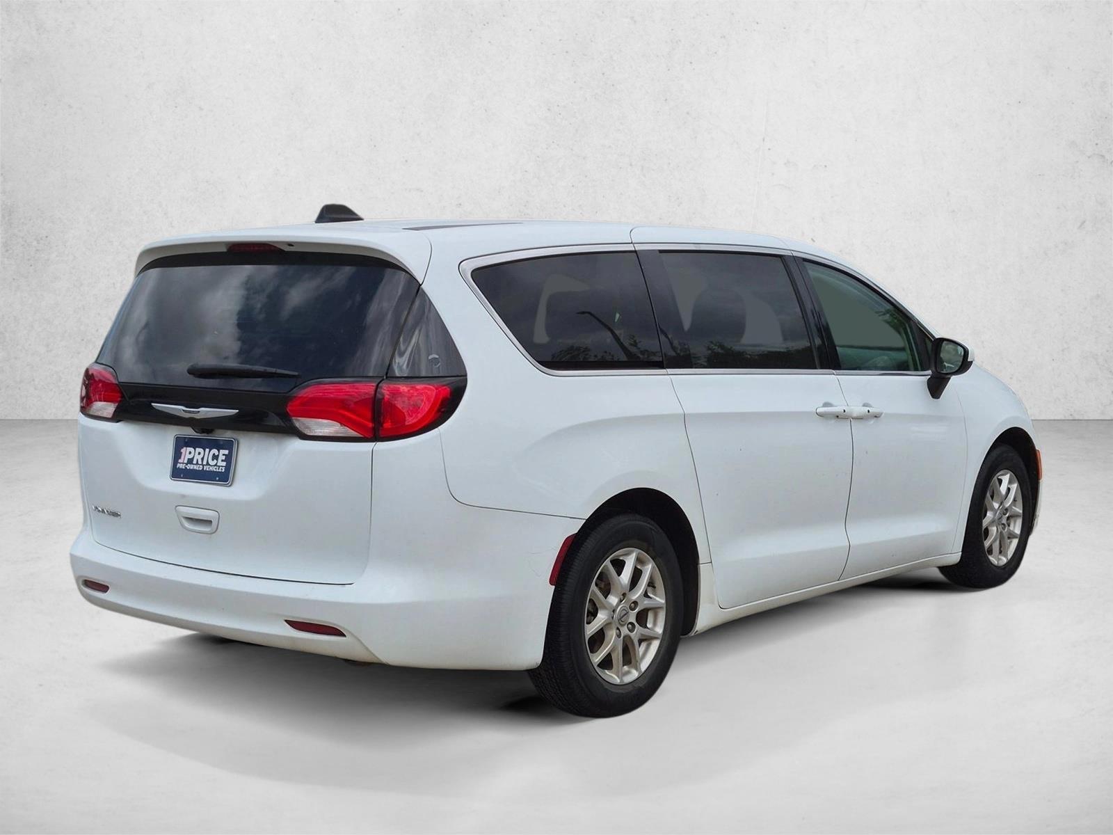 2023 Chrysler Voyager