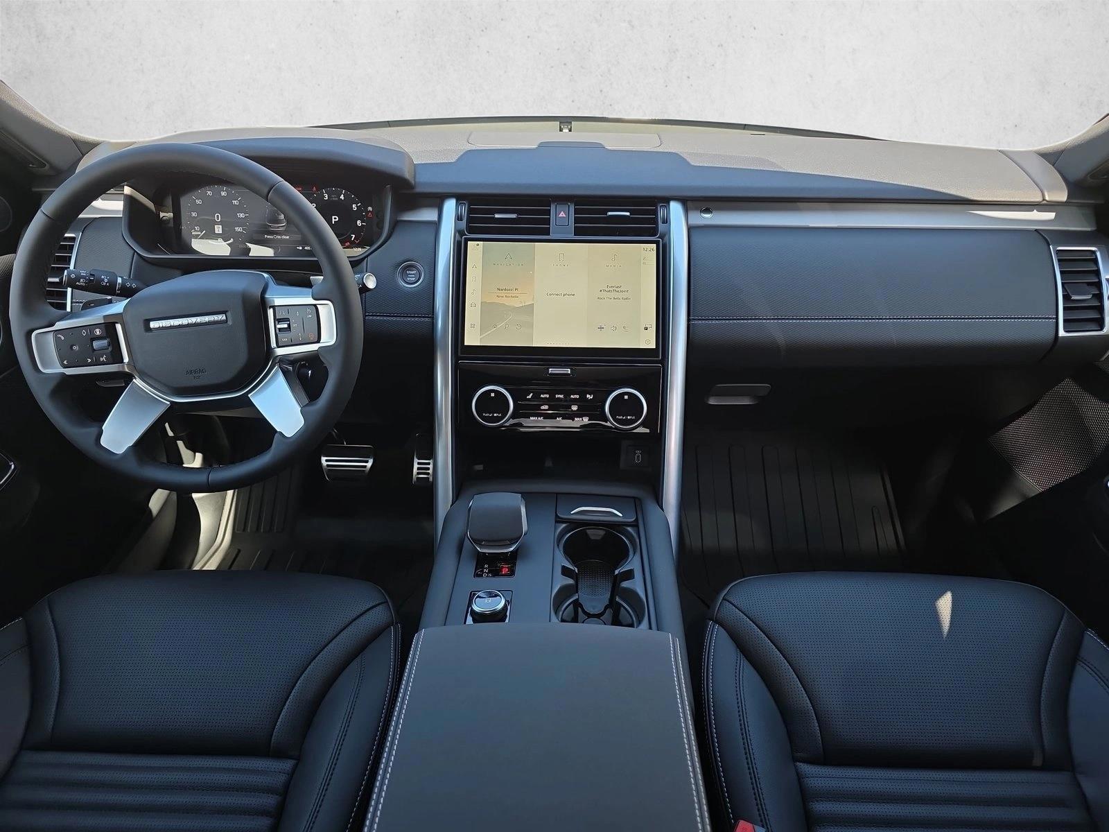 Thumbnail: 2026 Land Rover Discovery - 3