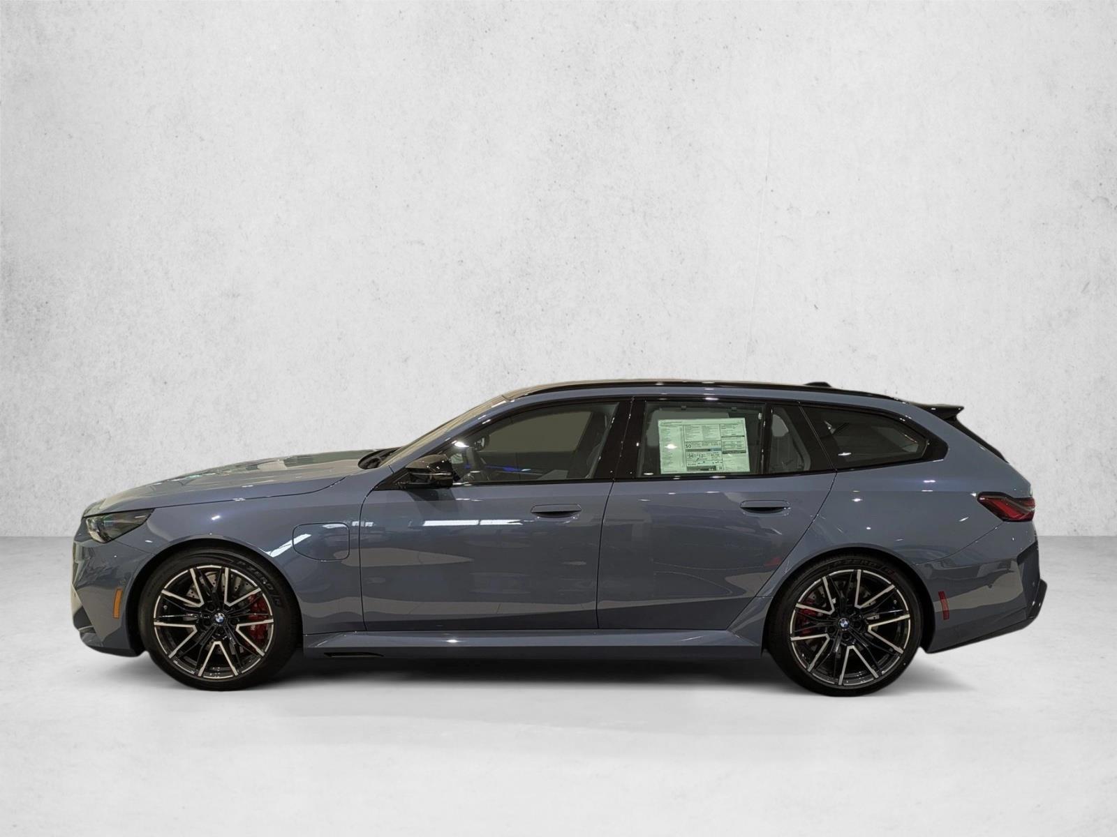 Thumbnail: 2027 BMW M5 - 2
