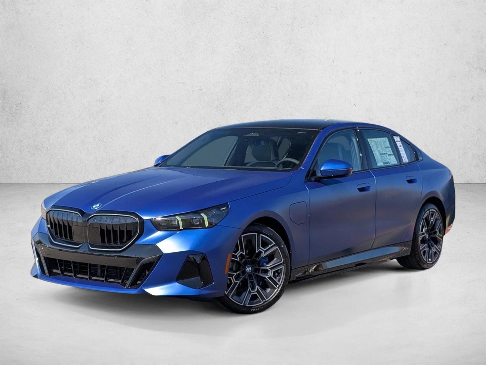 Thumbnail: 2026 BMW 5 Series - 1