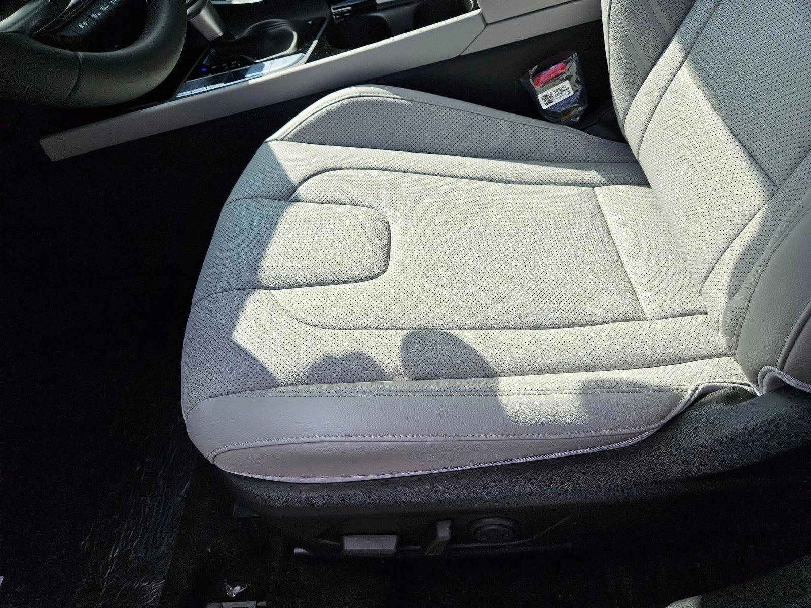 Thumbnail: 2026 Hyundai Elantra - 4