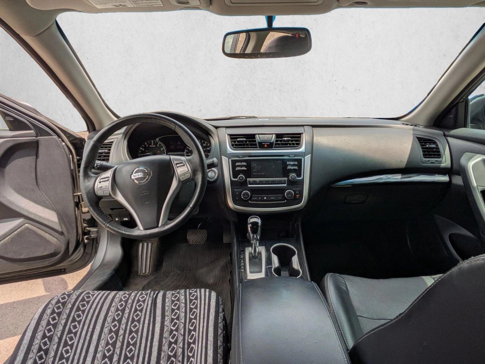 Thumbnail: 2017 Nissan Altima - 3