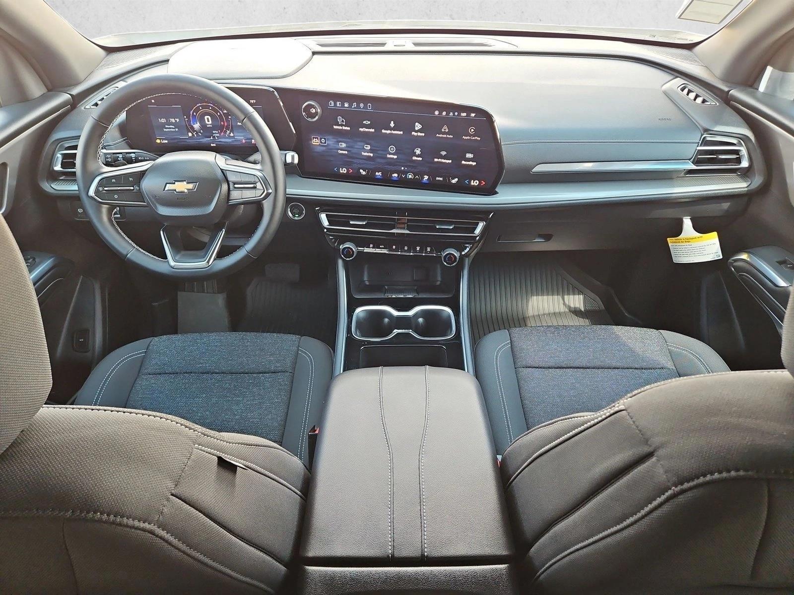 Thumbnail: 2027 Chevrolet Traverse - 4