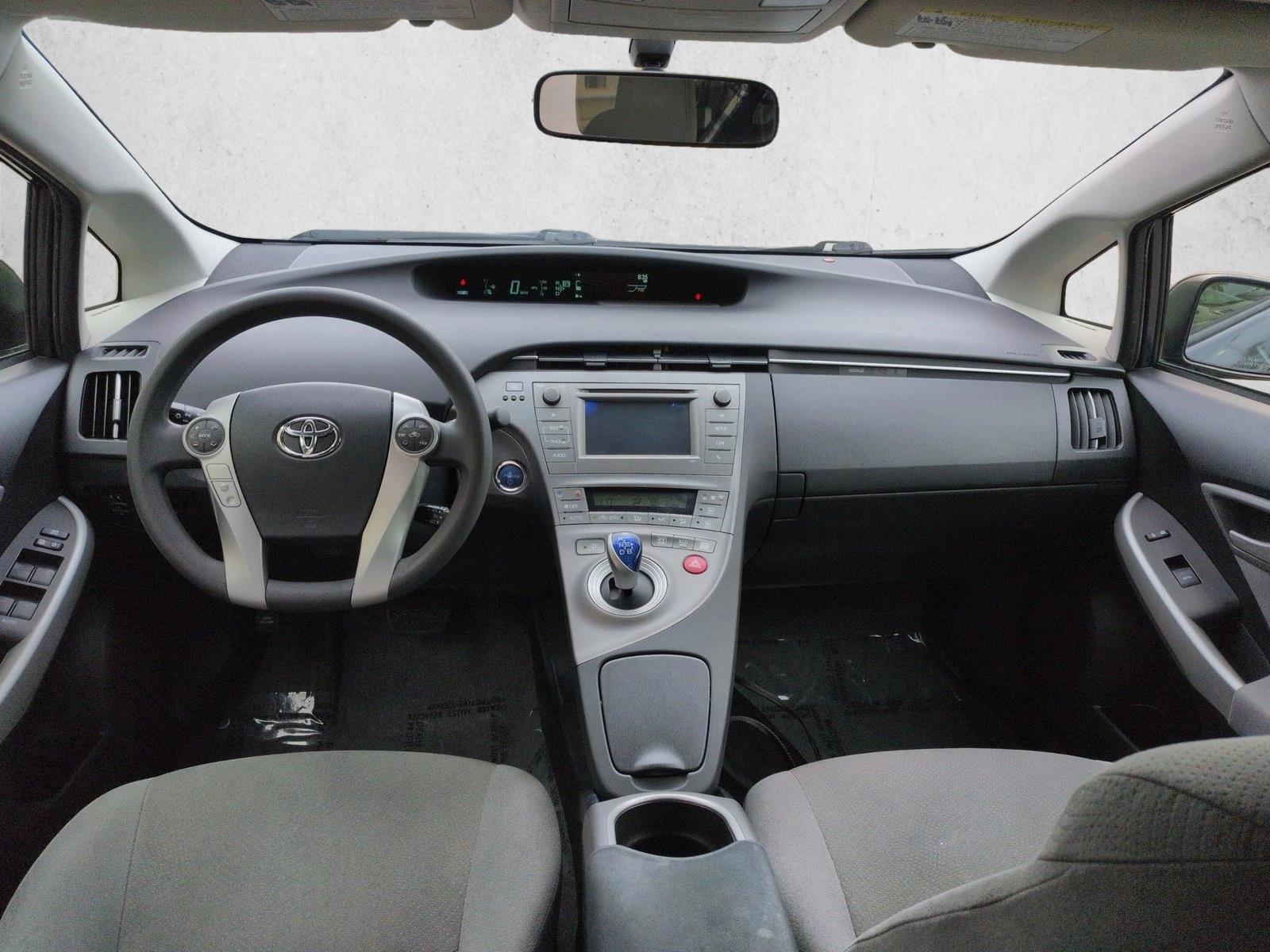 Thumbnail: 2015 Toyota Prius - 4