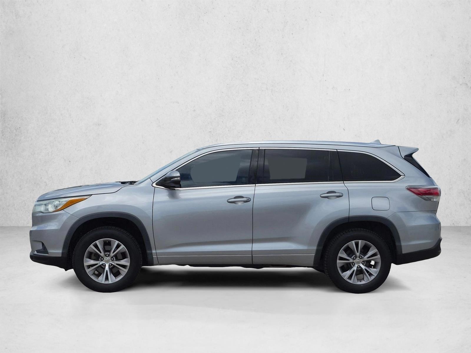 Thumbnail: 2015 Toyota Highlander - 2