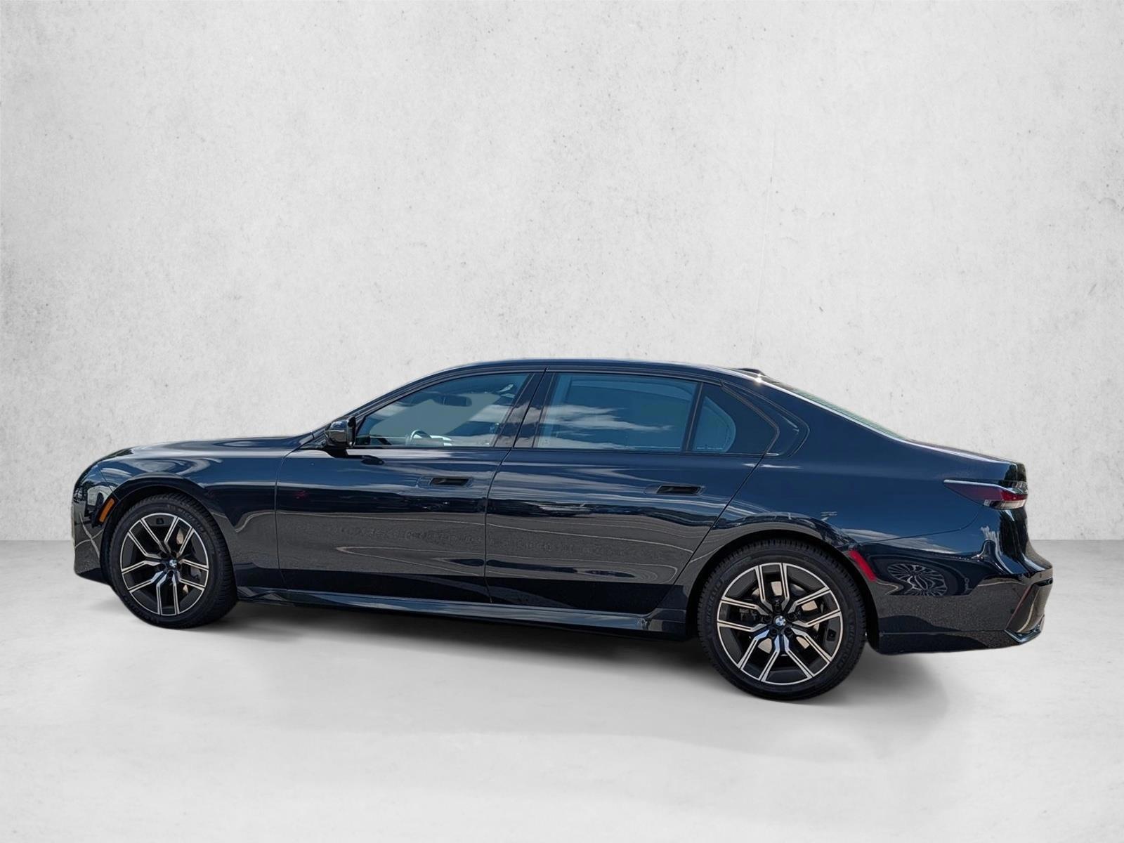 Thumbnail: 2023 BMW 7 Series - 3