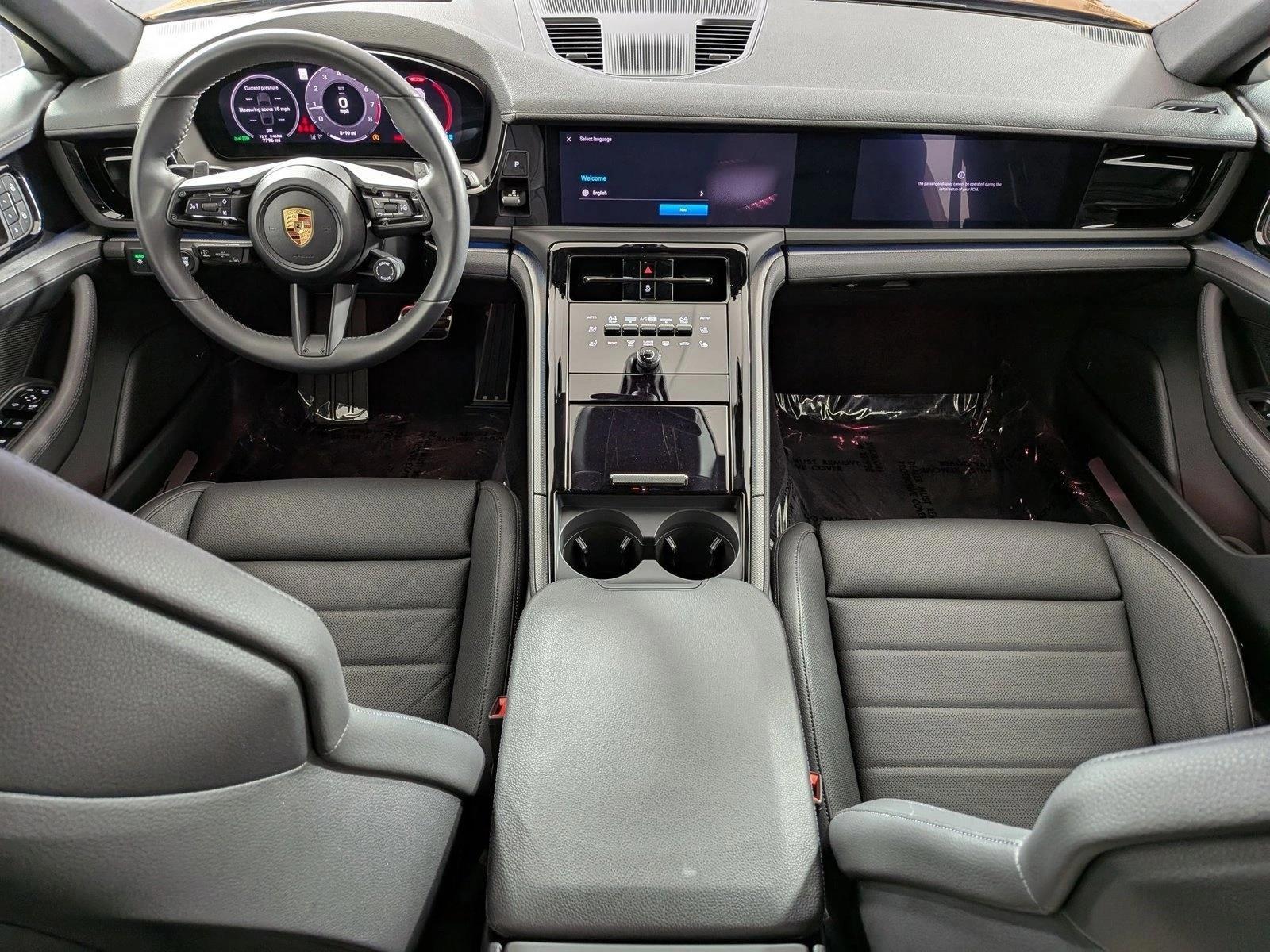 Thumbnail: 2024 Porsche Panamera - 4