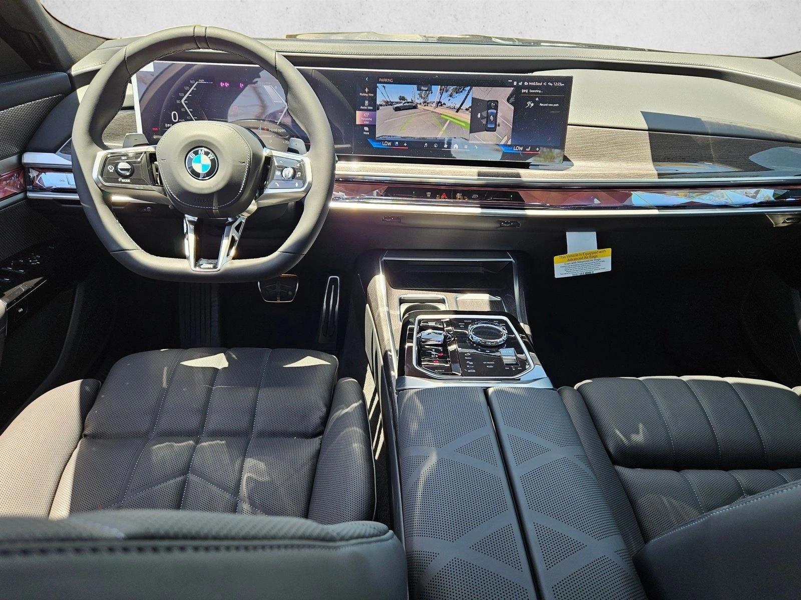 Thumbnail: 2026 BMW 7 Series - 3