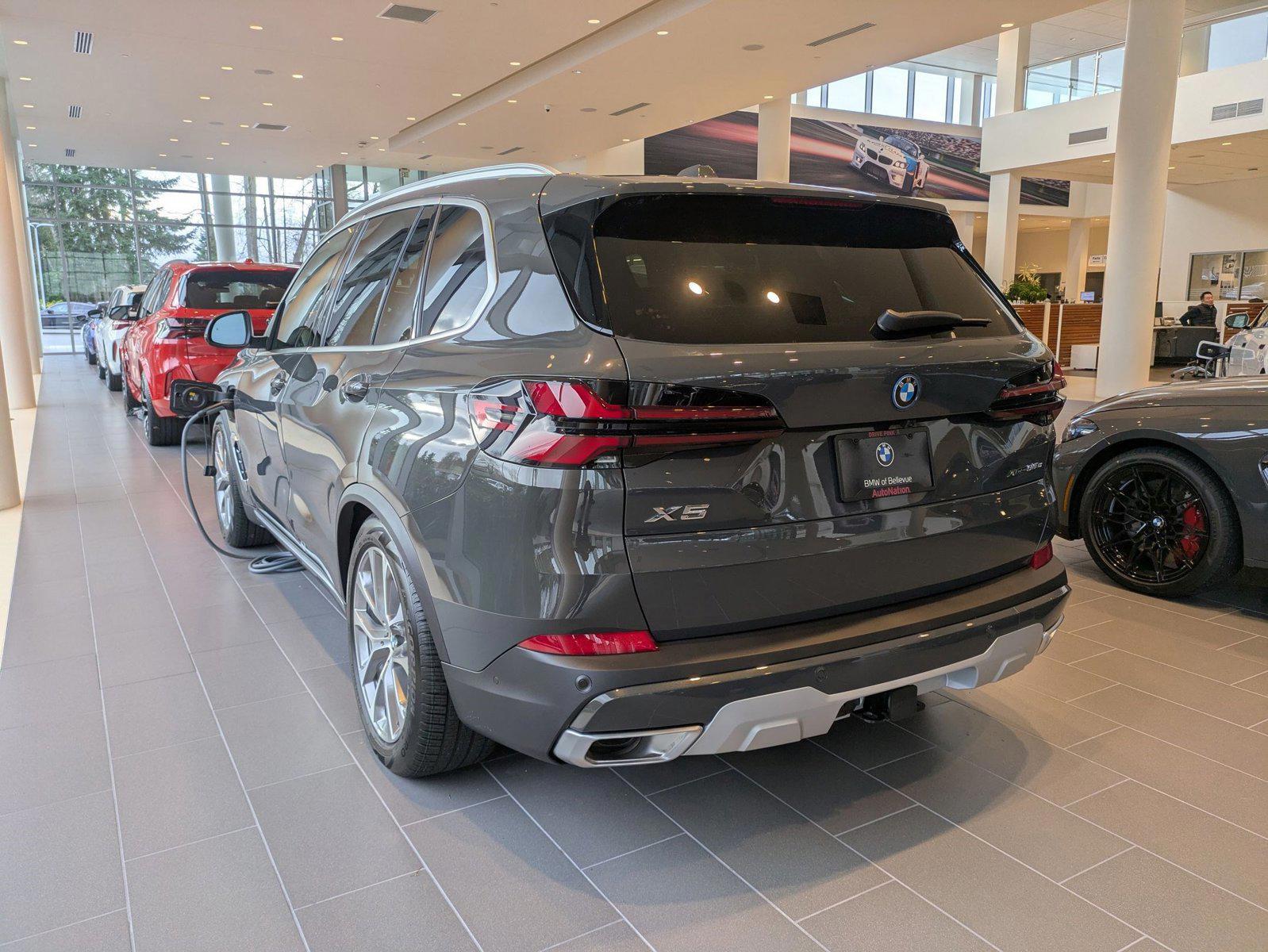 2026 BMW X5 50e - Photo 8