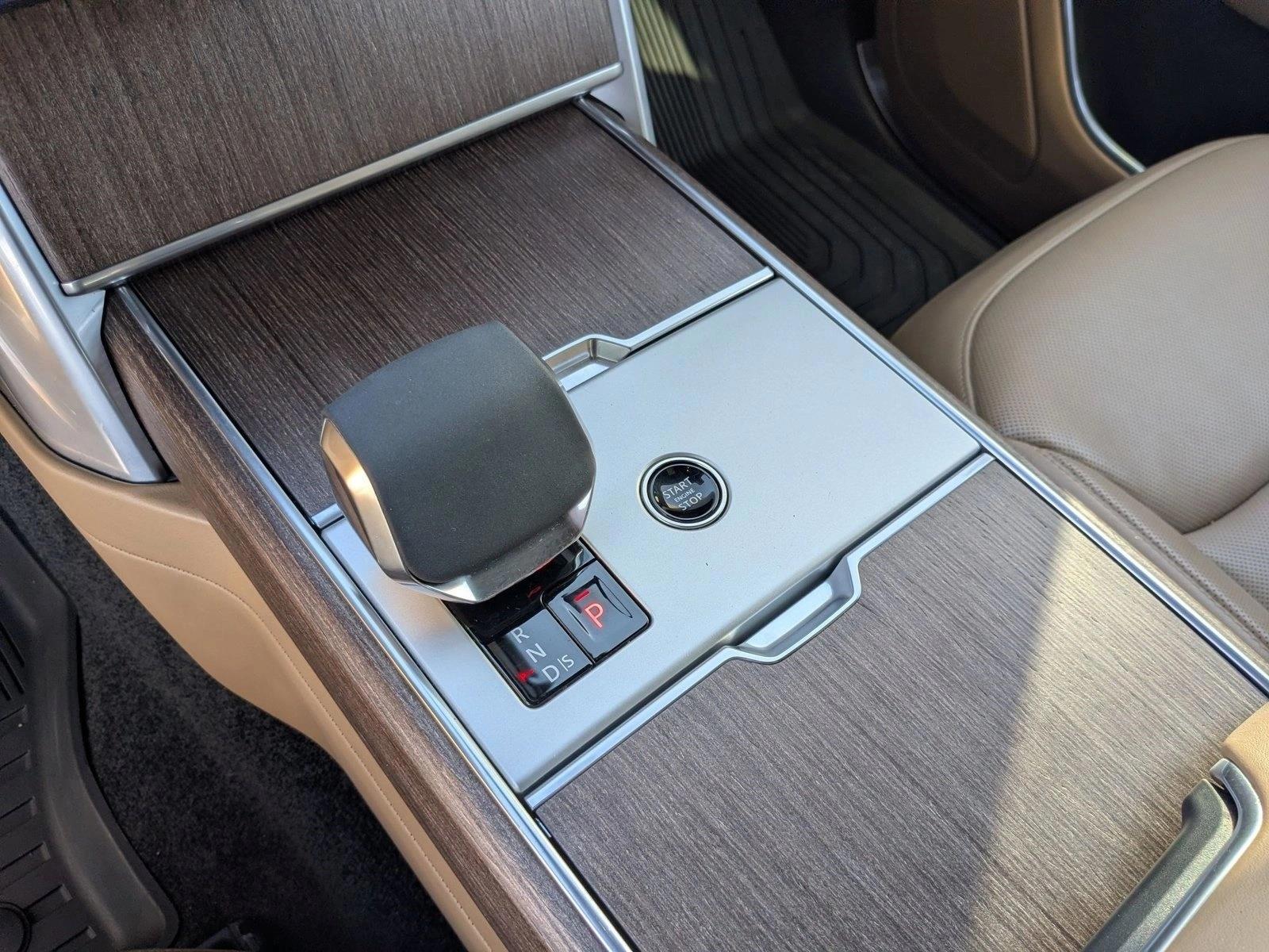 2025 Land Rover Range Rover SE - Photo 12