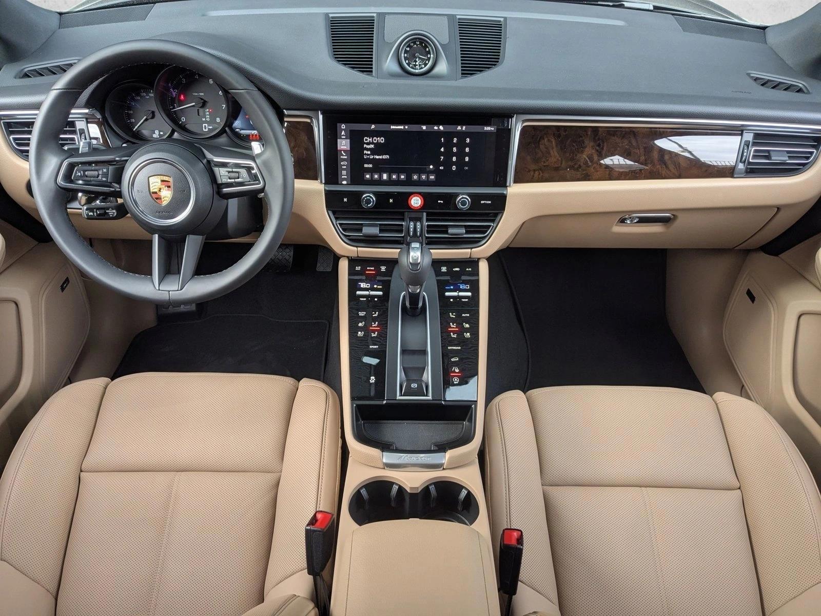 Thumbnail: 2026 Porsche Macan - 3