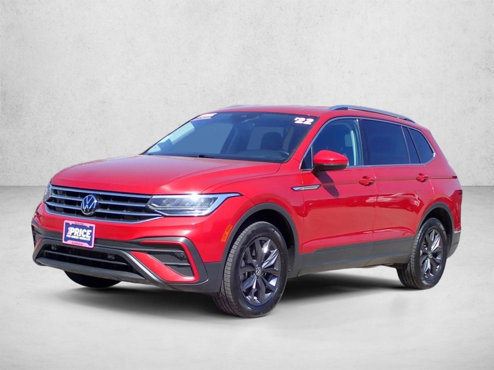 Thumbnail: 2022 Volkswagen Tiguan - 1