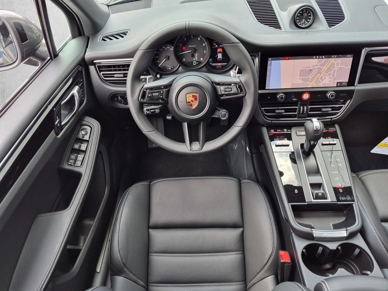 Thumbnail: 2026 Porsche Macan - 3