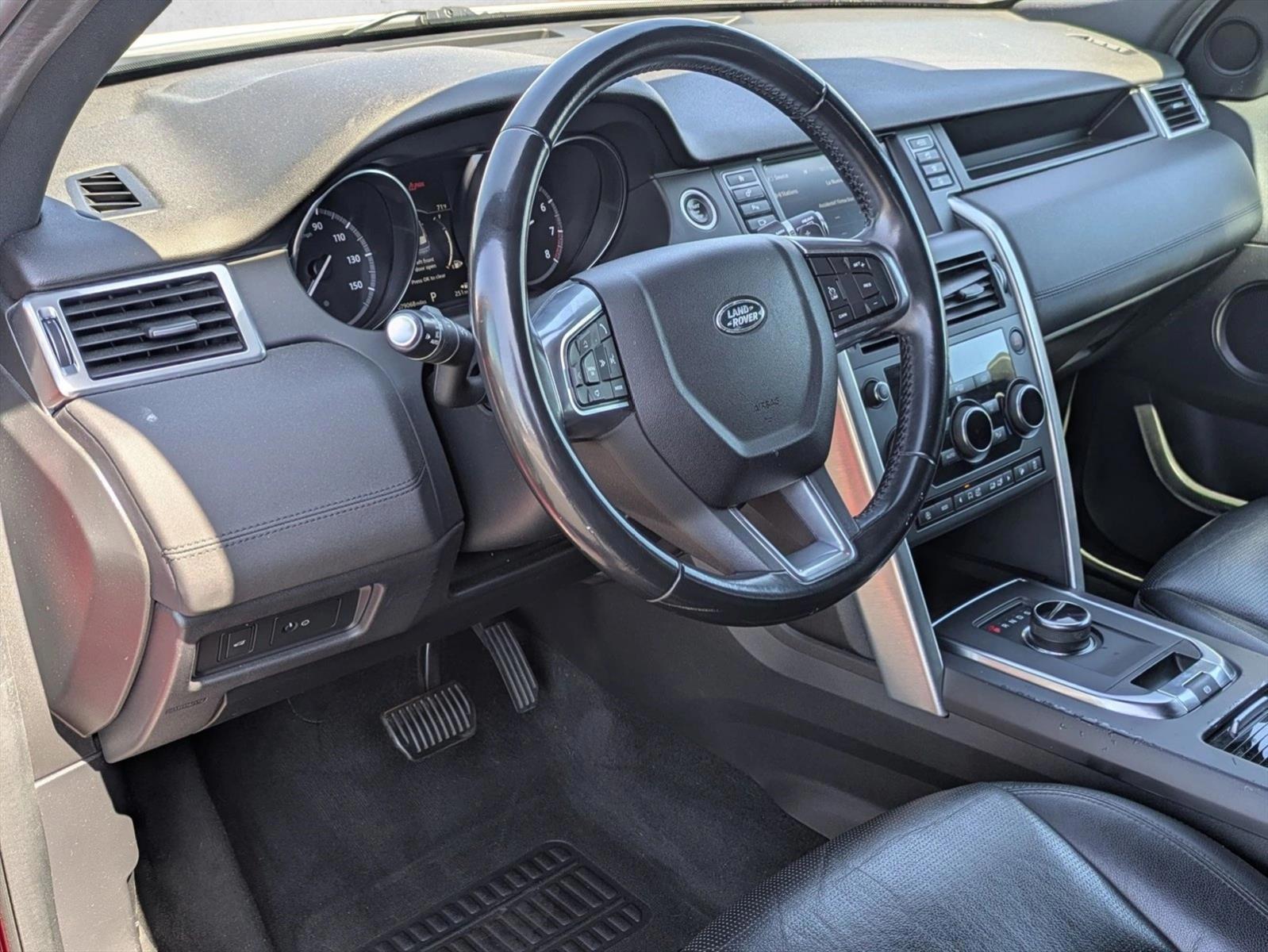 Thumbnail: 2018 Land Rover Discovery Sport - 3