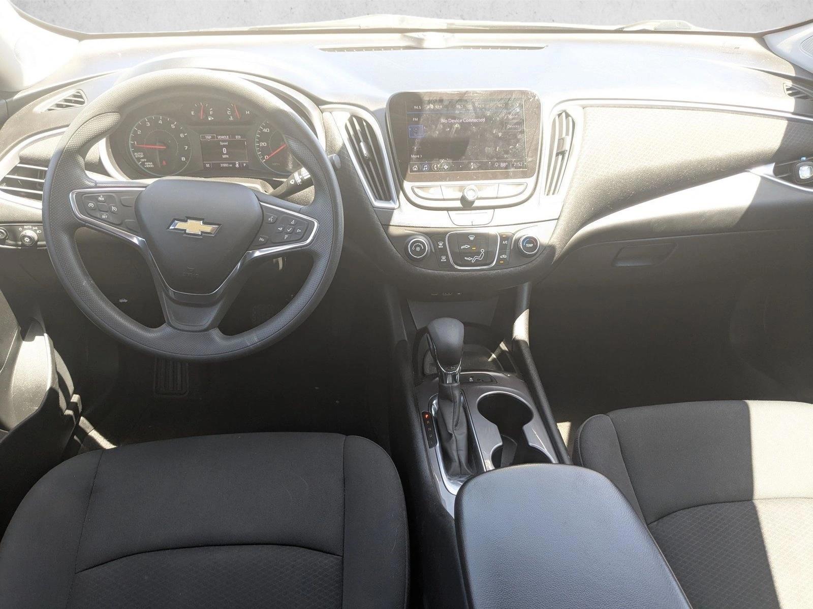 Thumbnail: 2021 Chevrolet Malibu - 4
