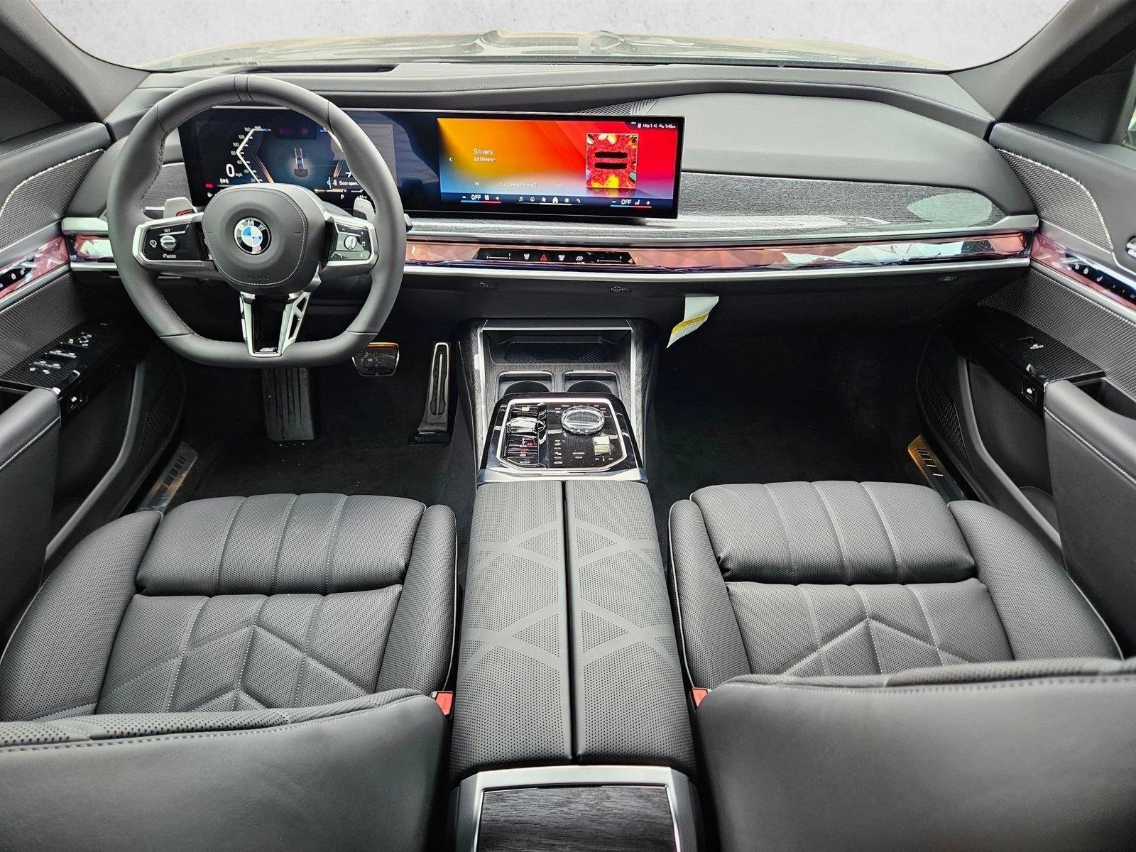 Thumbnail: 2025 BMW 7 Series - 4
