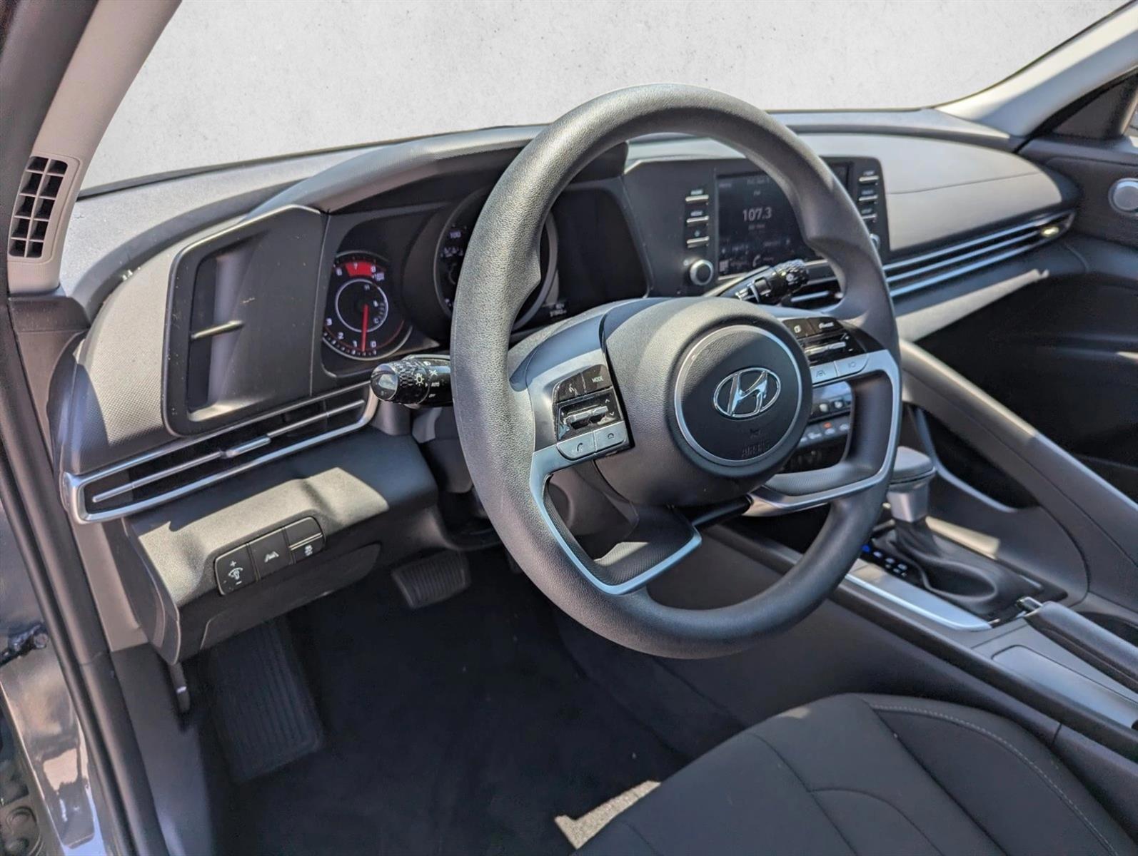 Thumbnail: 2023 Hyundai Elantra - 3