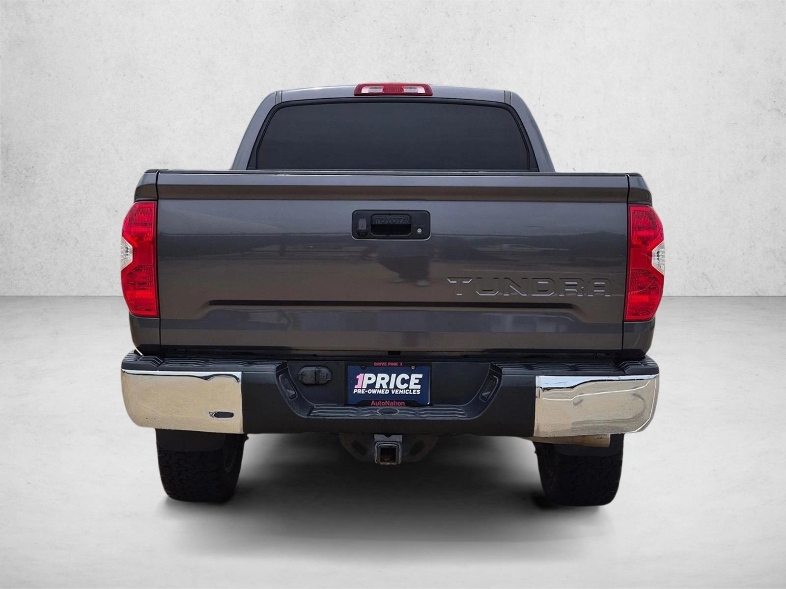 2018 Toyota Tundra SR5 - Photo 3
