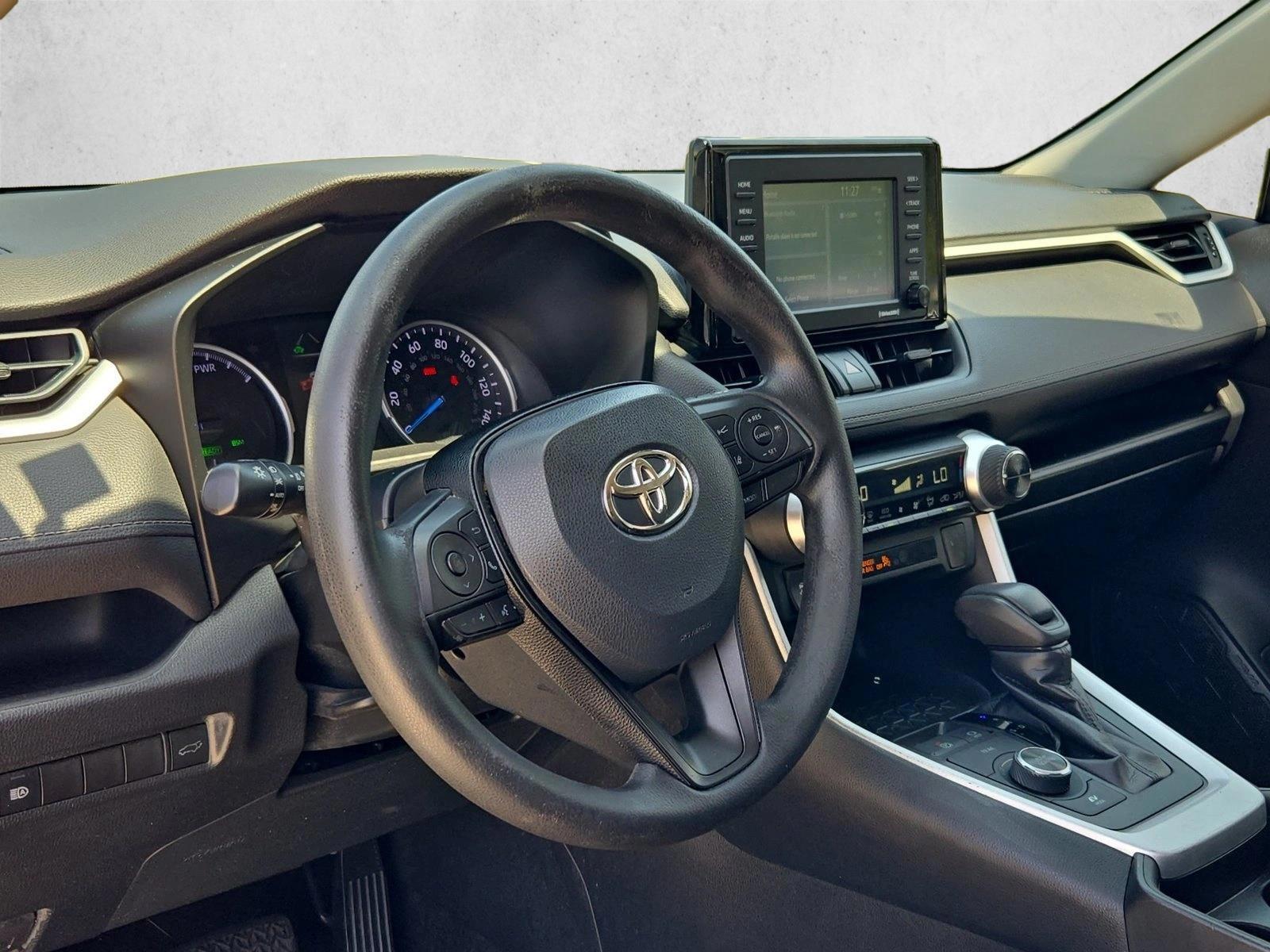 2020 Toyota RAV4 XLE - Photo 10