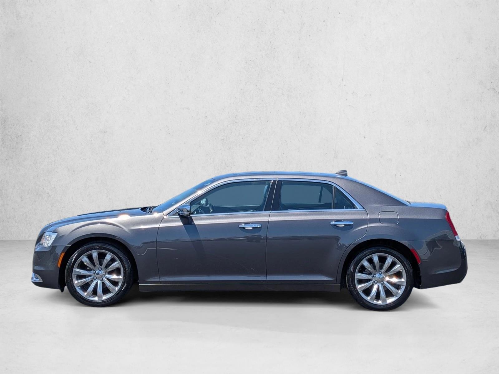 Thumbnail: 2019 Chrysler 300 - 2