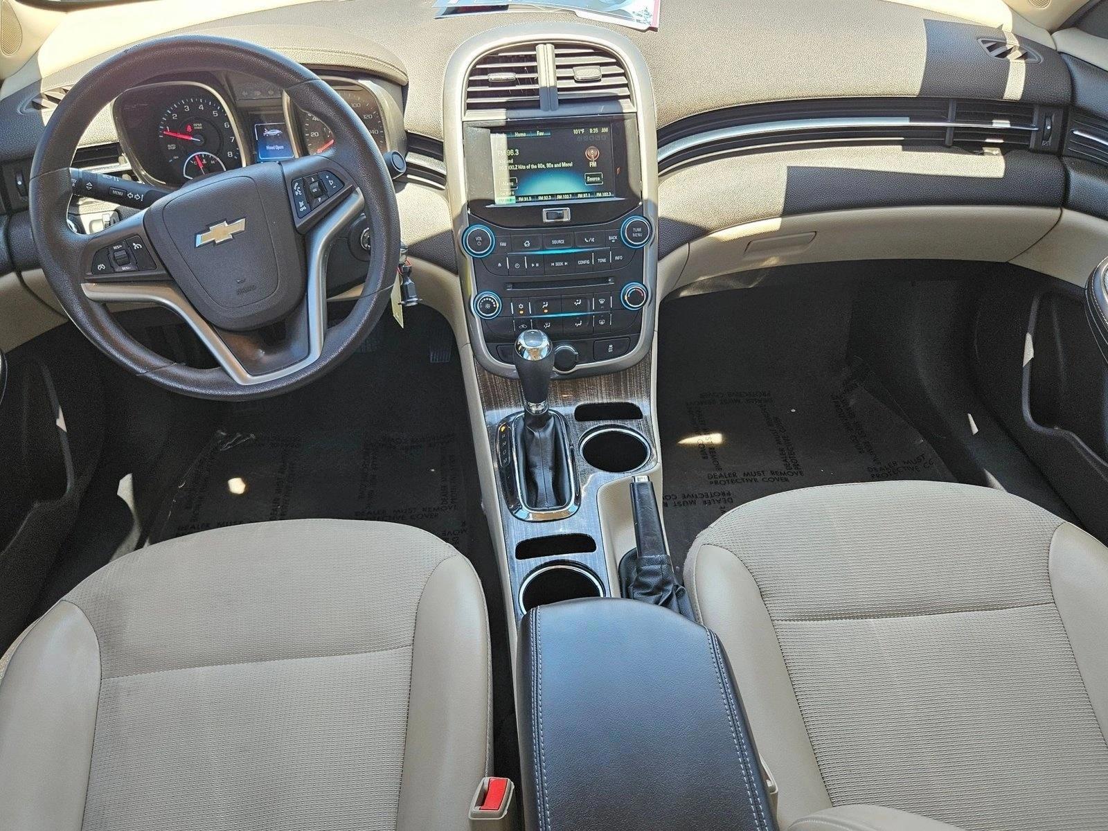 Thumbnail: 2015 Chevrolet Malibu - 4