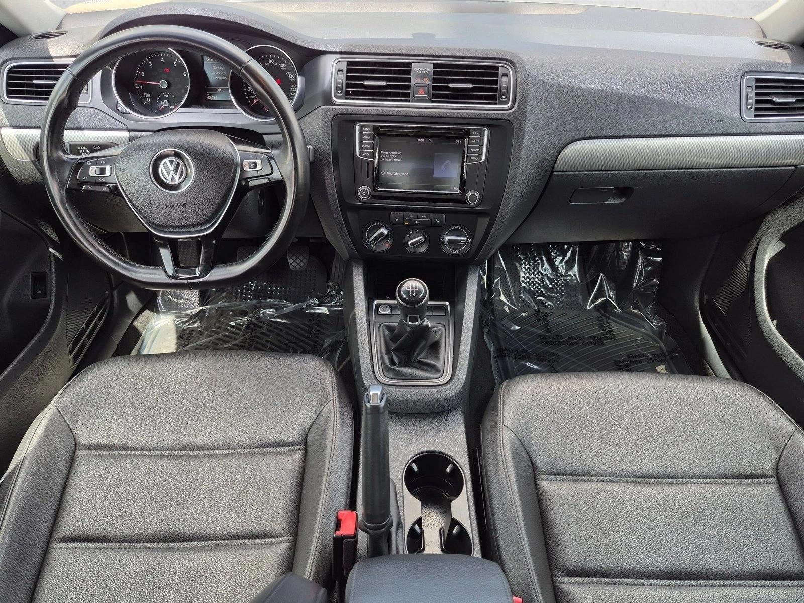 Thumbnail: 2017 Volkswagen Jetta - 3