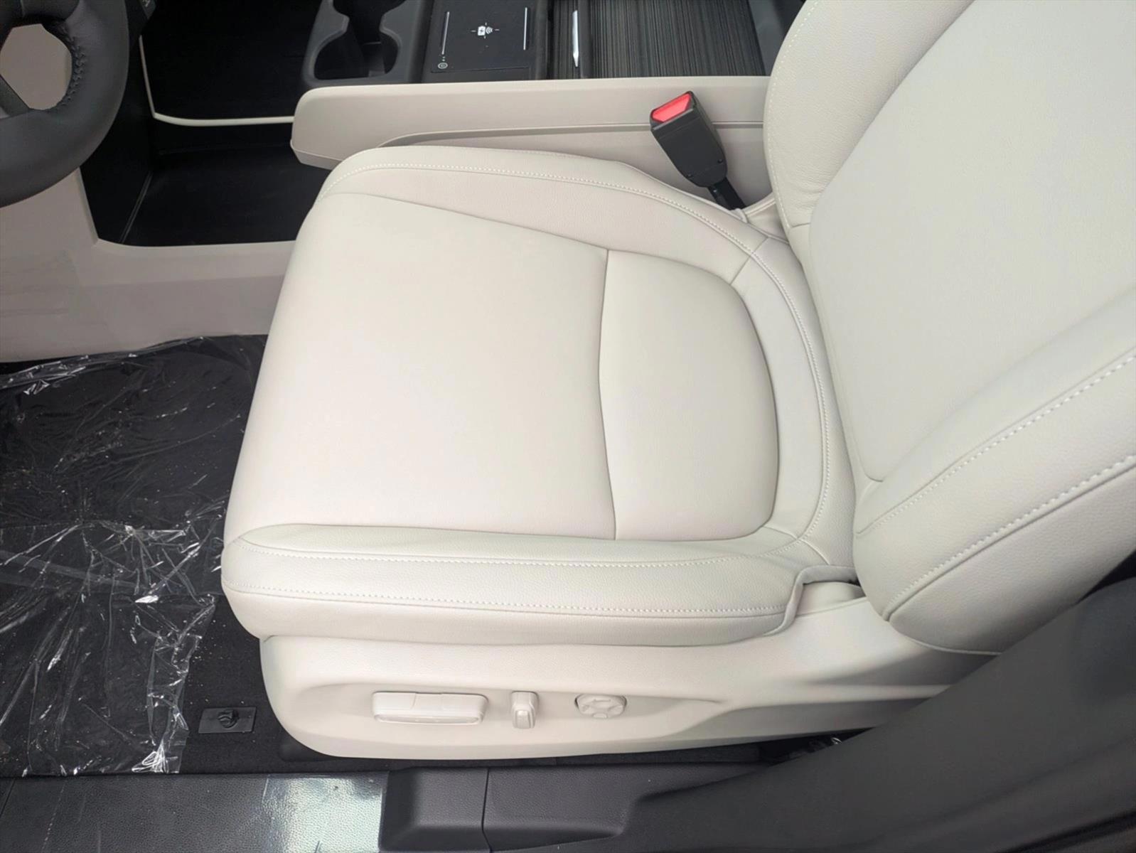Thumbnail: 2026 Honda Odyssey - 4