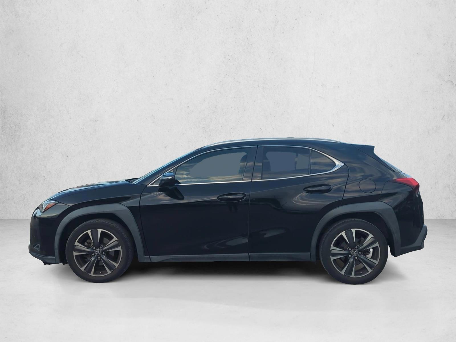 Thumbnail: 2020 Lexus UX - 2