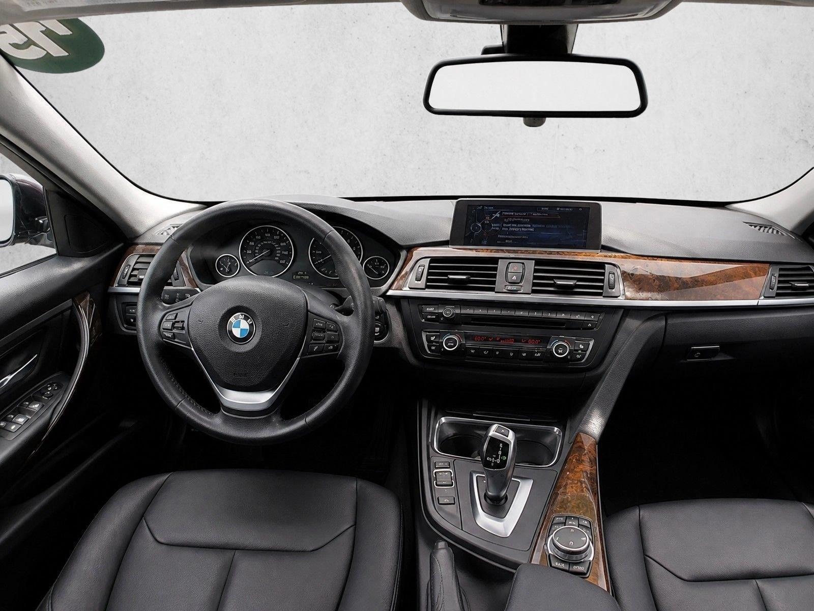 Thumbnail: 2015 BMW 3 Series - 5