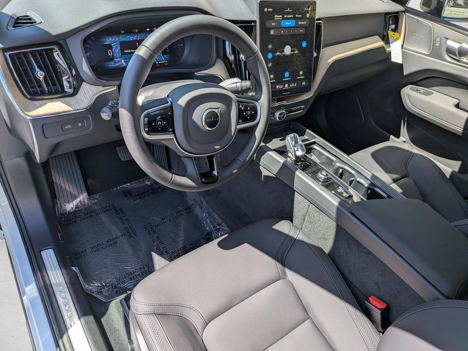 Thumbnail: 2026 Volvo XC60 - 3