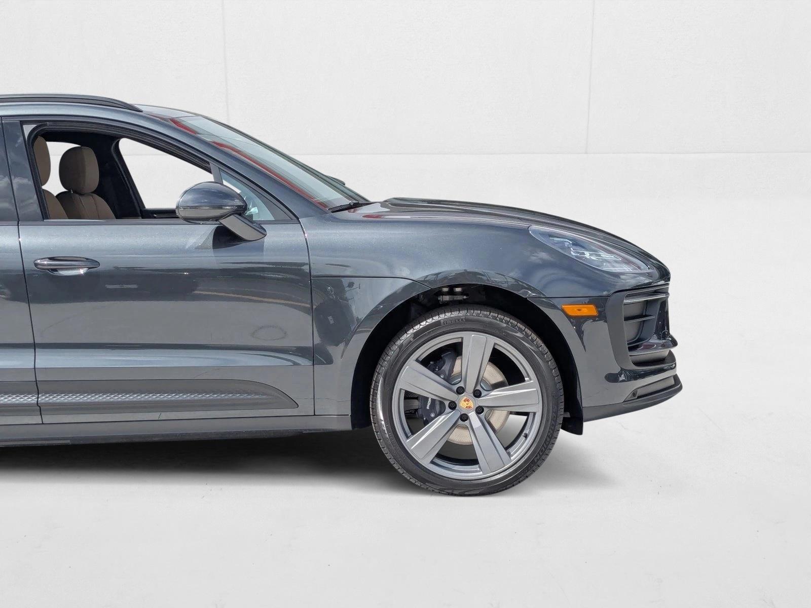 2026 Porsche Macan Base - Photo 11