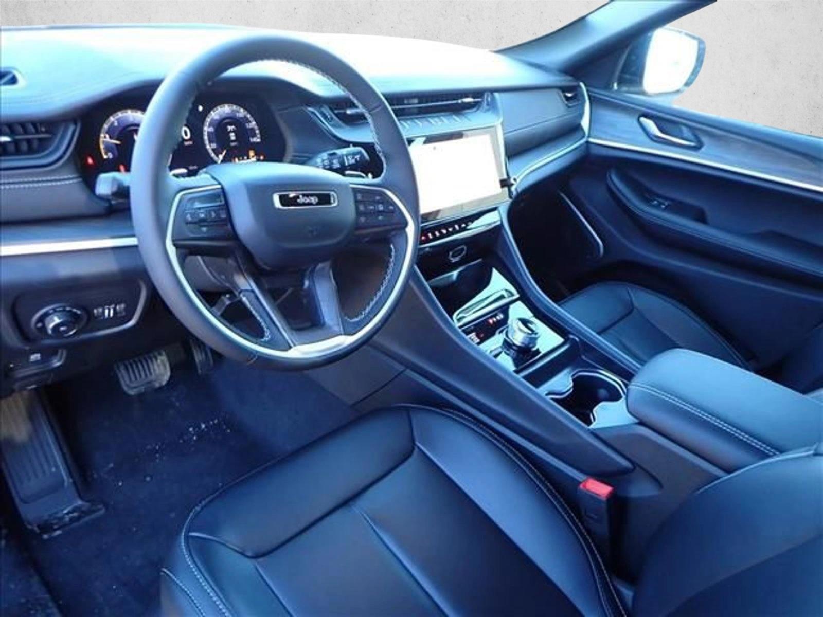 Thumbnail: 2026 Jeep Grand Cherokee - 3