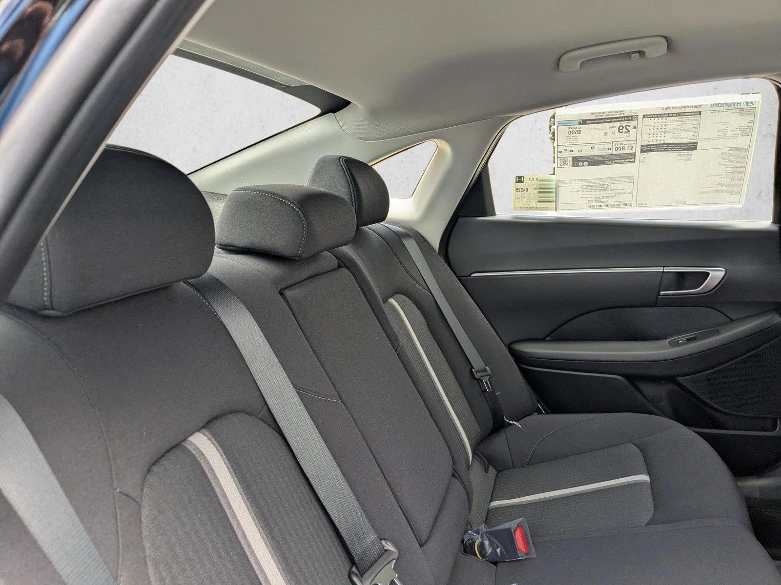 2025 Hyundai Sonata SEL - Photo 17