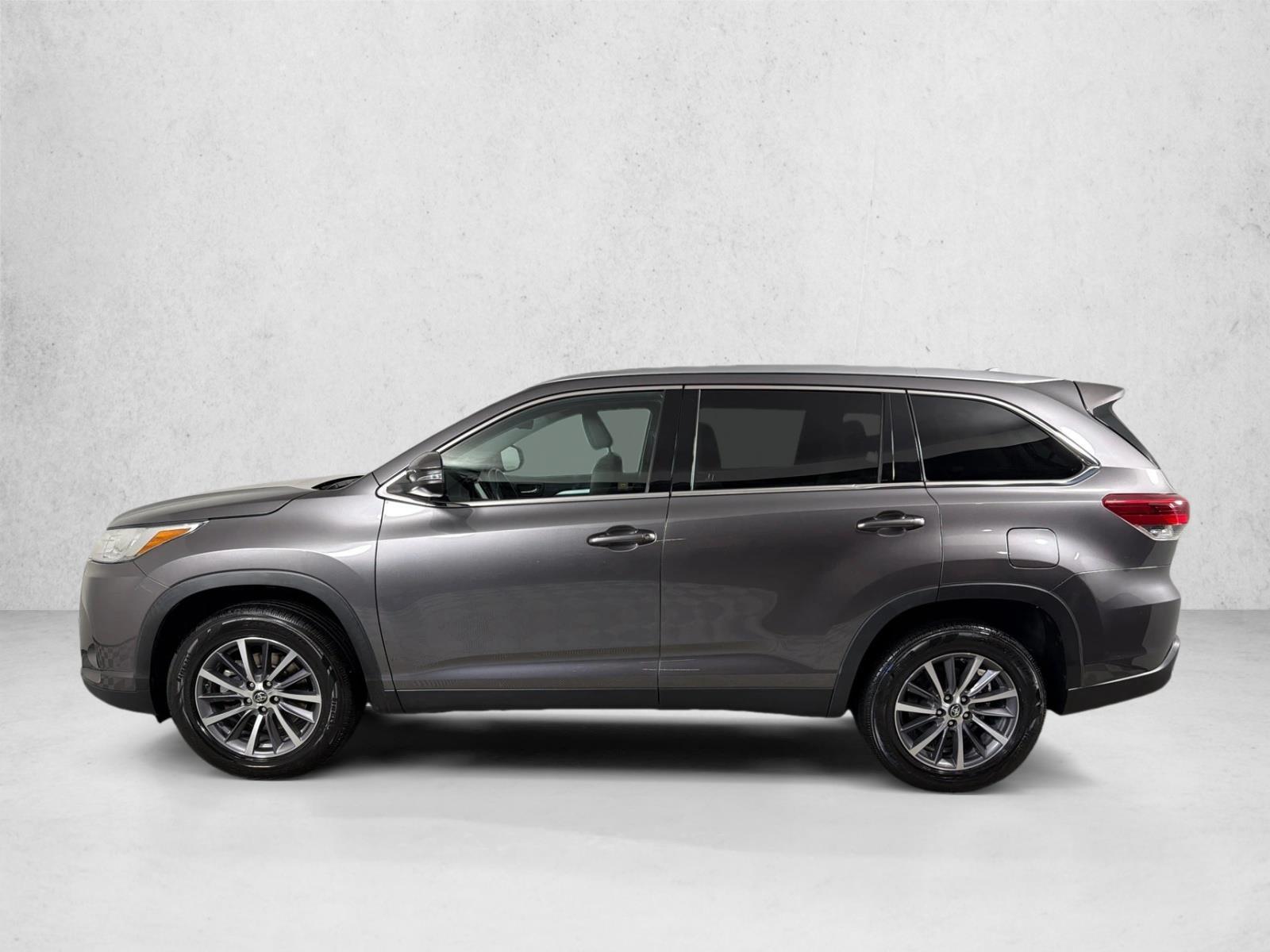 Thumbnail: 2019 Toyota Highlander - 2